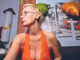 Offline helgahimmele on CamSoda