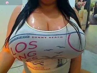 hillarysofia on CamSoda