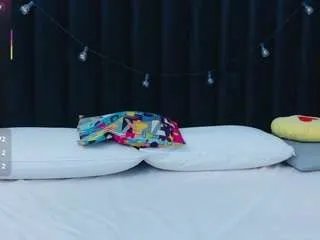 Freechat hornybarelylegalgirl on CamSoda