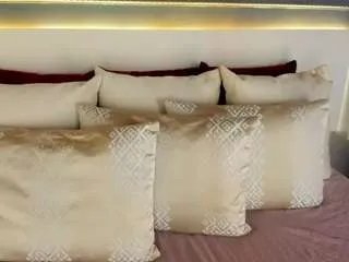 Offline ivyellis on CamSoda