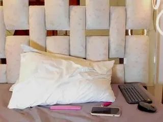 Freechat layla-golden on CamSoda