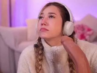 lilith-gray9 on CamSoda 