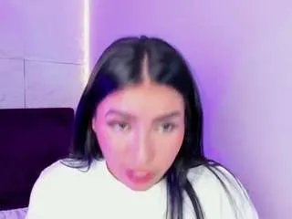 Offline lovelyeyess on CamSoda