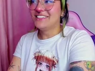 Offline lucky-leah on CamSoda