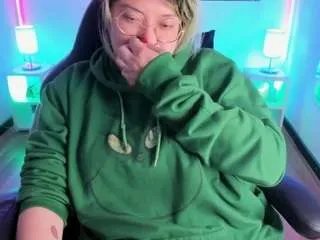 Offline lucky-leah on CamSoda