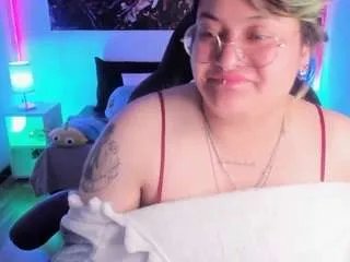 Offline lucky-leah on CamSoda