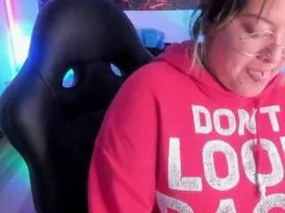 Offline lucky-leah on CamSoda