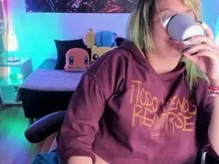 Offline lucky-leah on CamSoda