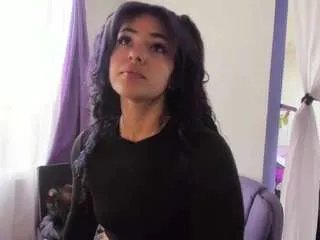 Offline luna-dubois on CamSoda