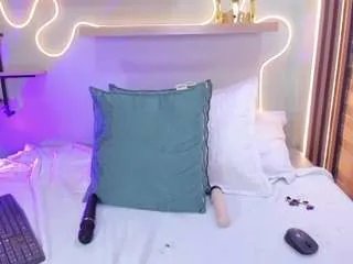 Offline lunaleee on CamSoda