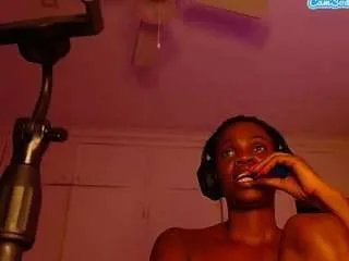 Freechat lusciouslipst on CamSoda