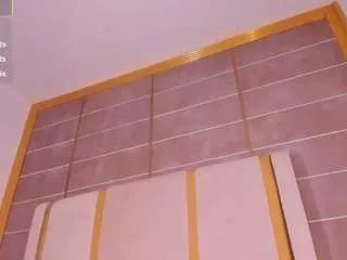 Freechat lyrabellini on CamSoda