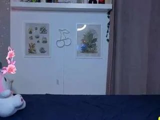 Freechat marinalovesyou on CamSoda