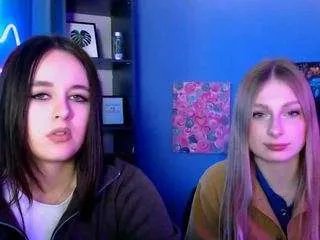 Offline mary-meow-hot on CamSoda