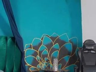 Offline maylu-fox on CamSoda