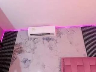 Offline mia-duarte-1 on CamSoda