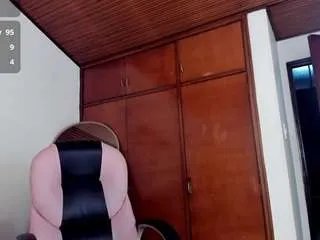 Freechat miss-brave on CamSoda