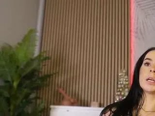 Freechat miss-denisse on CamSoda