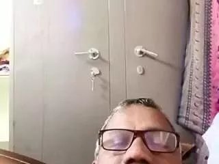 Offline mngcrown on CamSoda