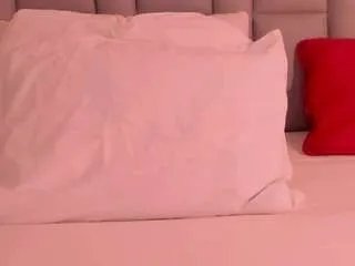 Offline nadia-saadik1 on CamSoda