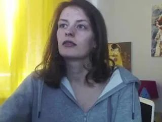 Freechat nadinesensual on CamSoda