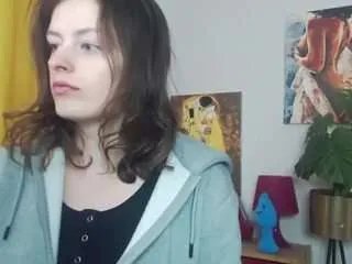 Freechat nadinesensual on CamSoda