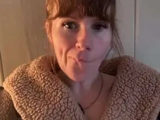 Offline naughty-rosie on CamSoda