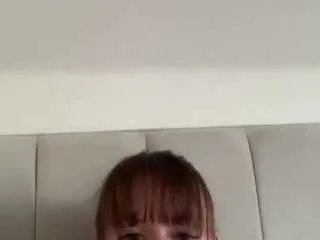 Offline naughty-rosie on CamSoda