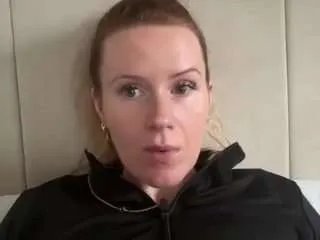 Offline naughty-rosie on CamSoda