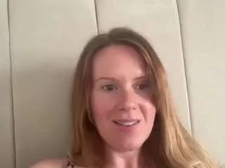 Offline naughty-rosie on CamSoda