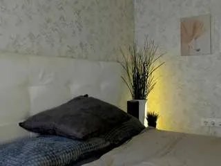 Freechat nicole-charm on CamSoda