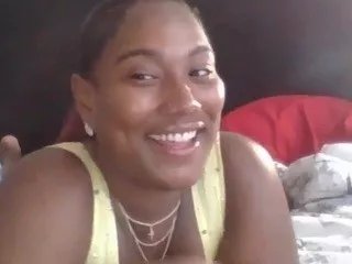 Freechat nikkilovexxx on CamSoda