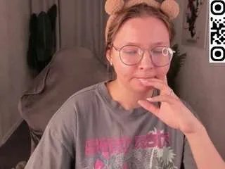 noora-moore — Kiss the camera [Multi Goal]