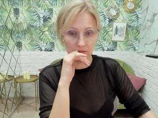 Freechat parischerry on CamSoda