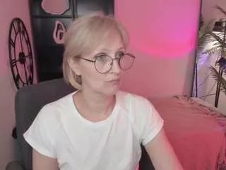 Freechat parischerry on CamSoda