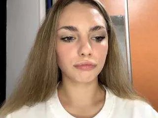 Offline rozannebarrott on CamSoda