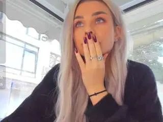 Offline russian-ava on CamSoda