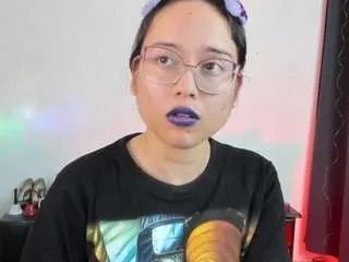 Offline sahantalcerezo on CamSoda