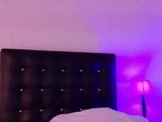 Offline sally-harper on CamSoda