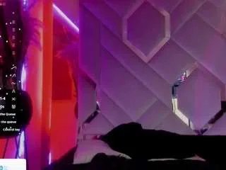 saraa-fox on CamSoda 