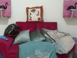 Offline scarlet-redhead on CamSoda