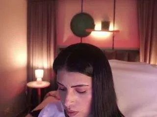Freechat sheyla-hills on CamSoda
