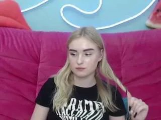 Freechat sofysoft on CamSoda