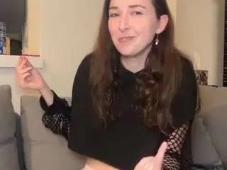 Offline tilliemay on CamSoda