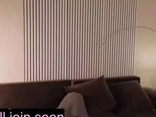 Offline u-kinky on CamSoda