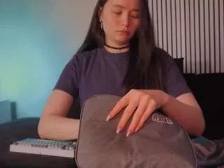 Offline u-kinky on CamSoda