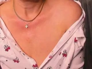 Offline vanessasoft on CamSoda