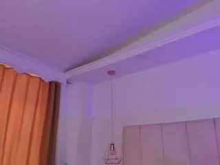 Freechat venusssxxx on CamSoda