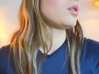 Offline victoria-adams14 on CamSoda