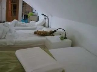 Freechat voyeurcam-julmodels-bed-3 on CamSoda